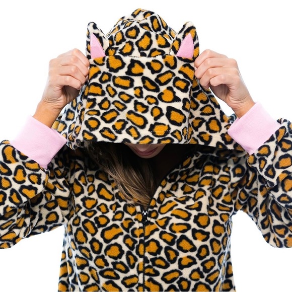 Leopard Adult Onesie Pjs - Picture 5 of 5